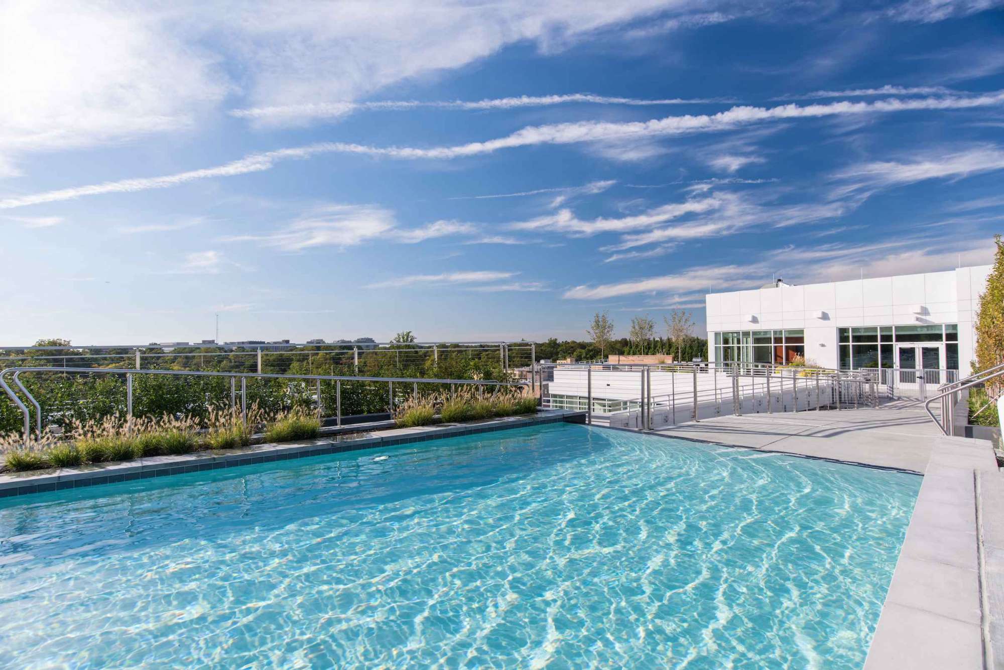 5333 Connecticut : PoolDay