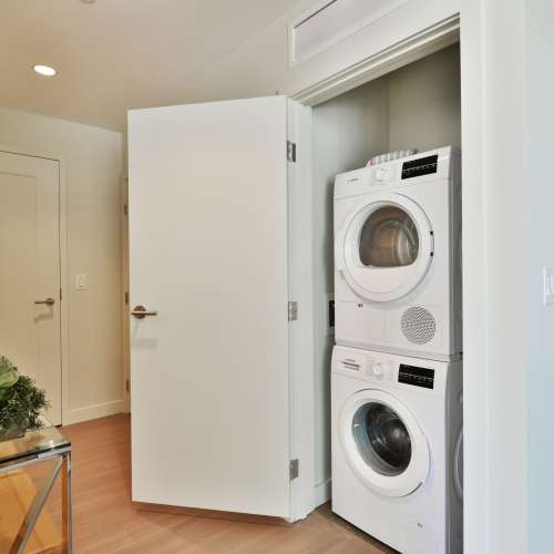 In unit washer and dryer.