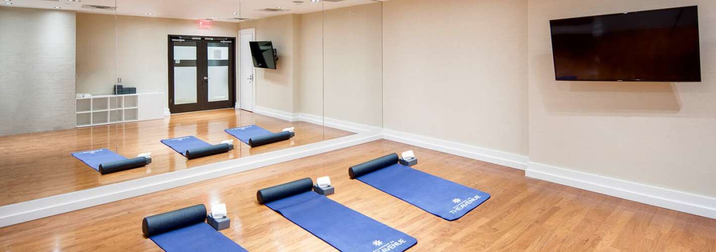 Residences on The Avenue : Yoga Room