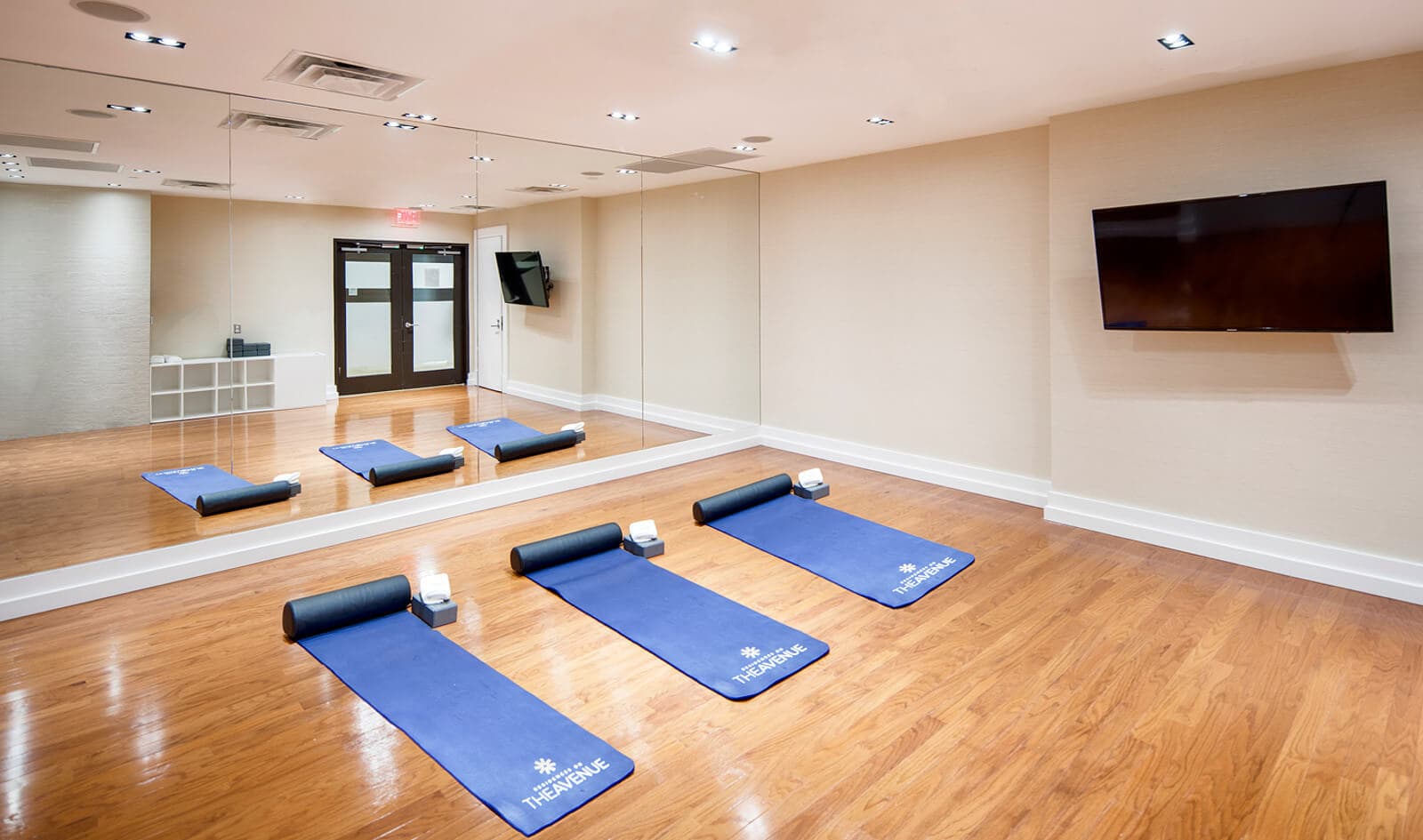 Residences on The Avenue : Yoga Room
