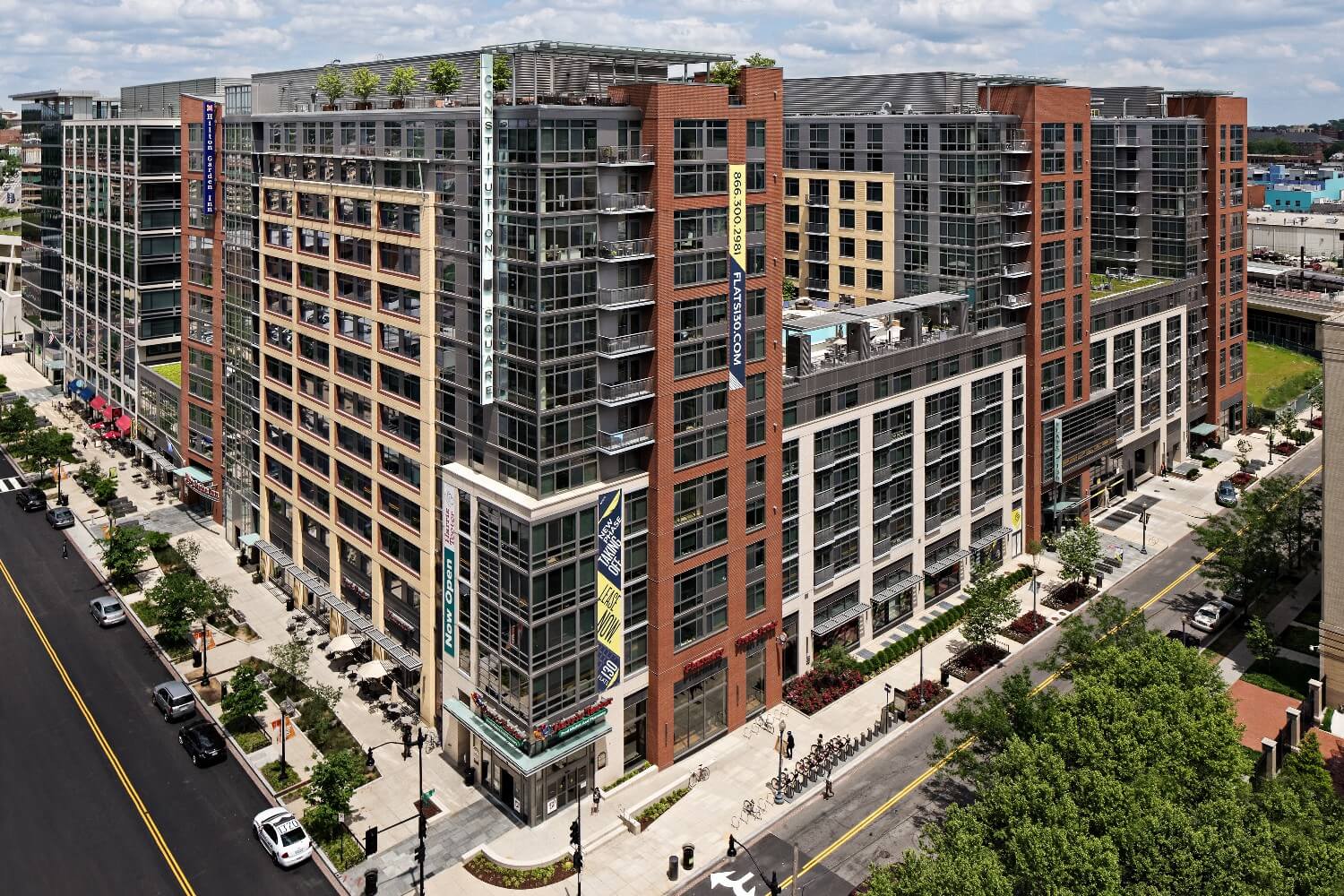Flats 130 at Constitution Square : Exterior