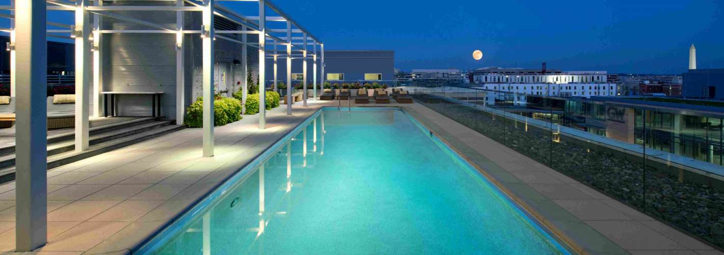 Residences on The Avenue : Rooftop Pool