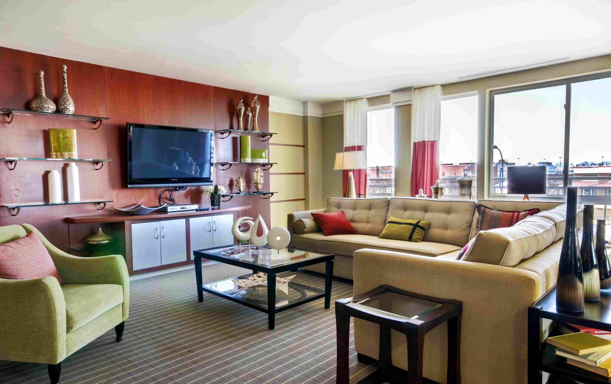 MetroPointe : Club Room 2