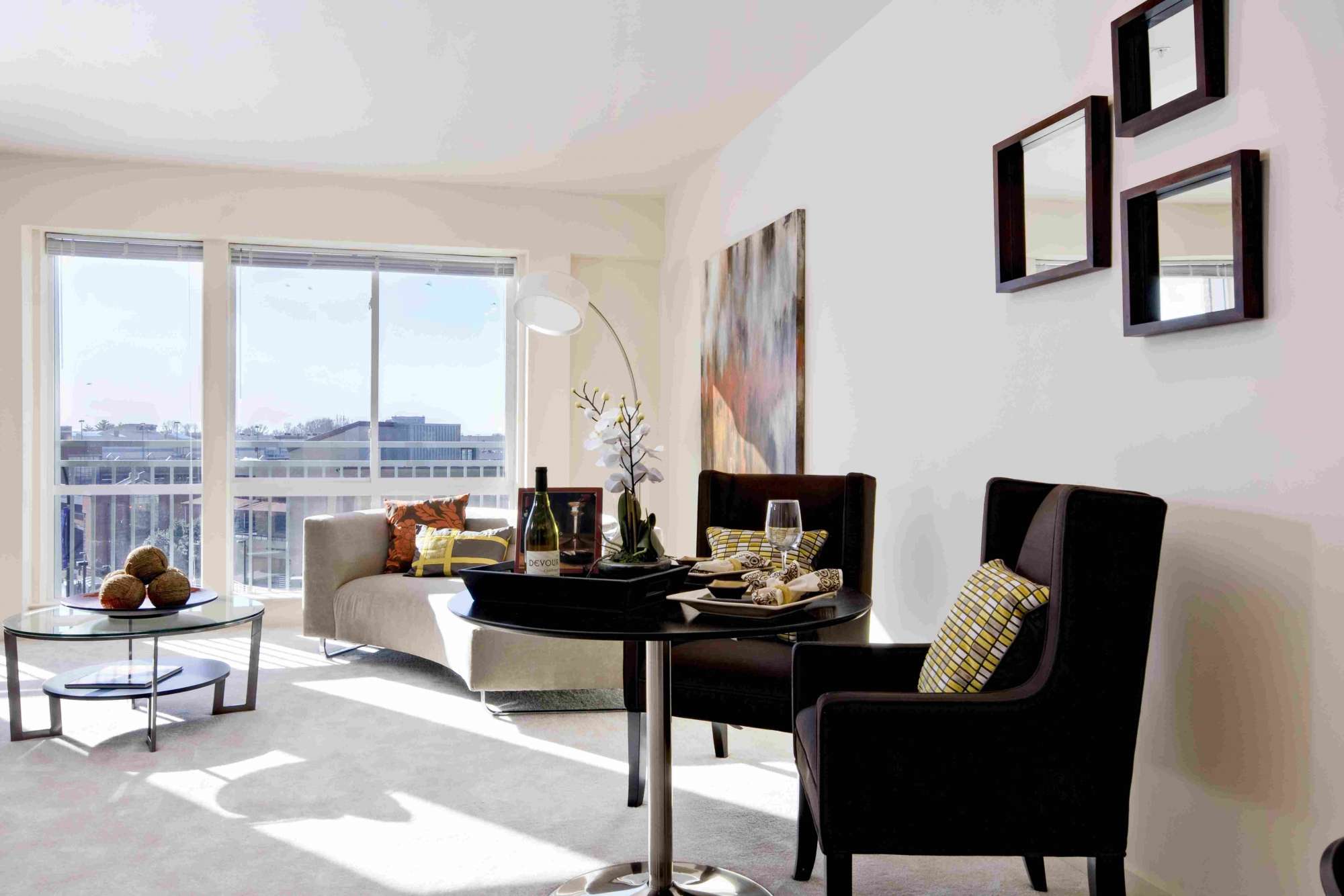 MetroPointe : Living Room 2
