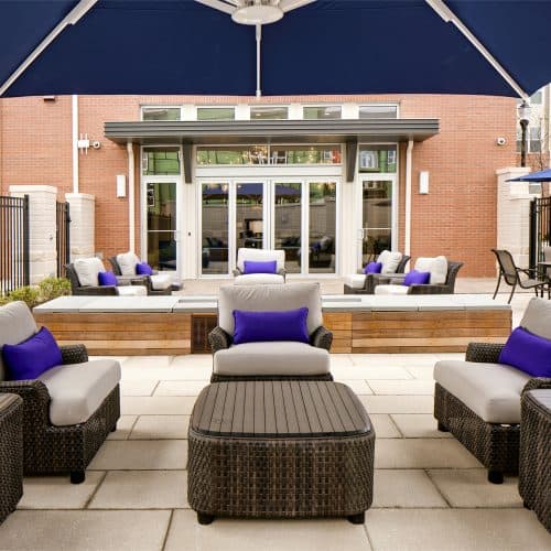 Outdoor patio lounge