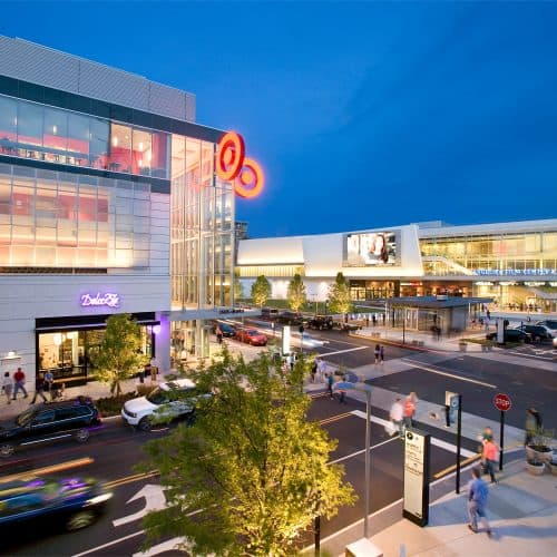 Discover a curated mix of unique retail, restaurants and entertainment experiences at Mosaic District. 