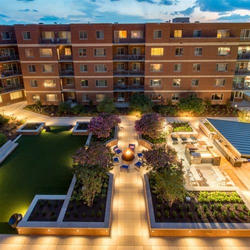 Take in the views of our rooftop courtyard at dusk. 