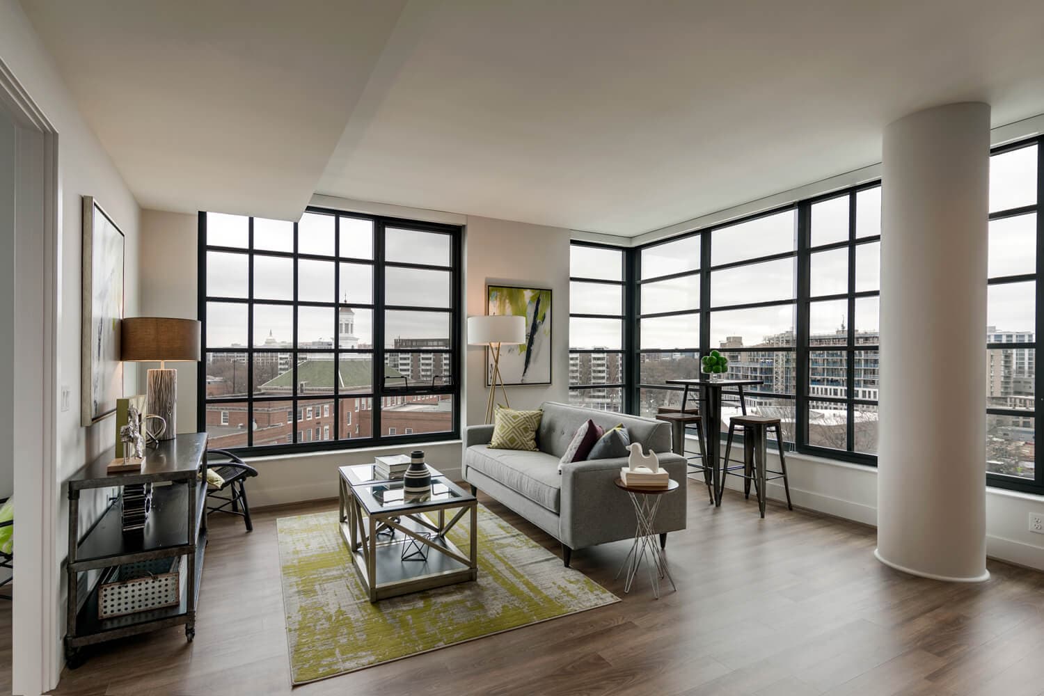 Incanto : Living Room2