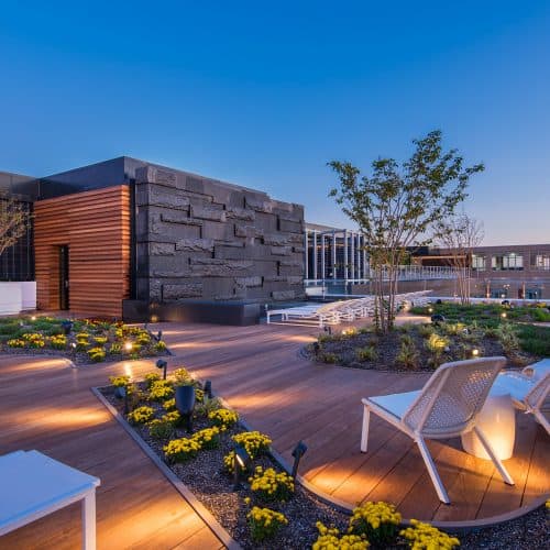 A place to relax at every hour.