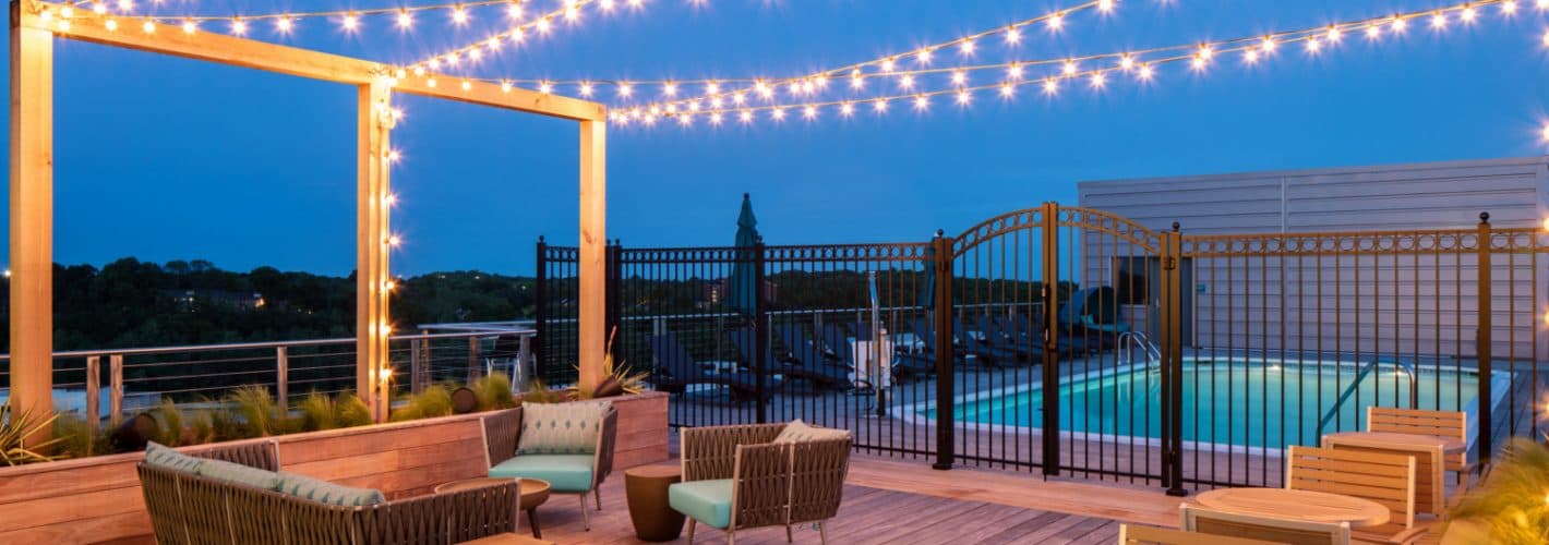 Lakehouse : ROOFTOP LOUNGE DUSK