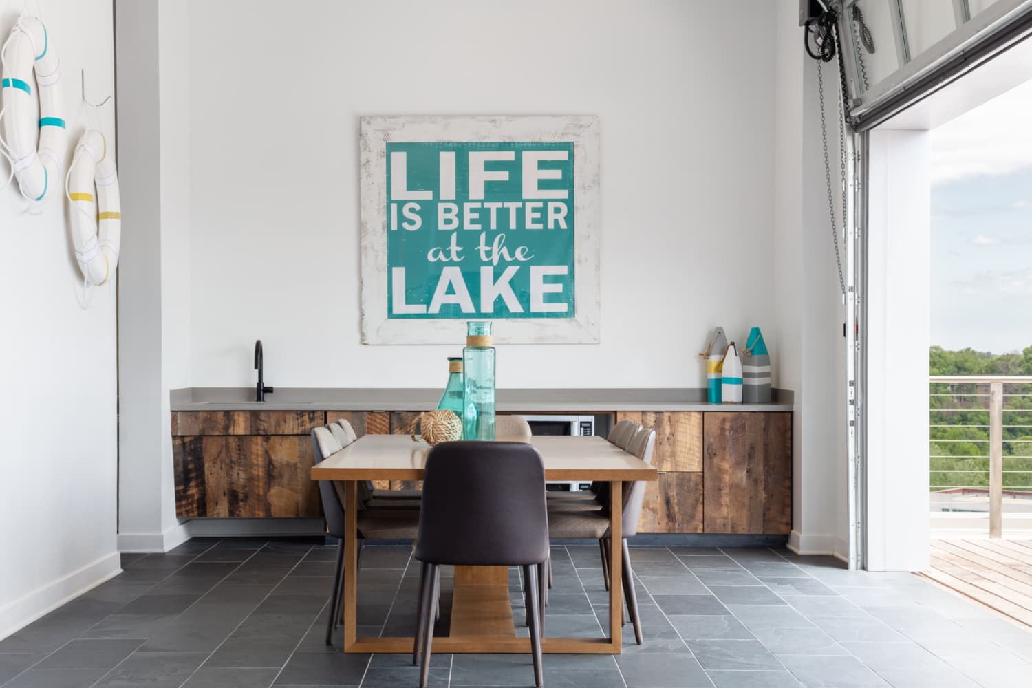 Lakehouse : ROOFTOP LOUNGE