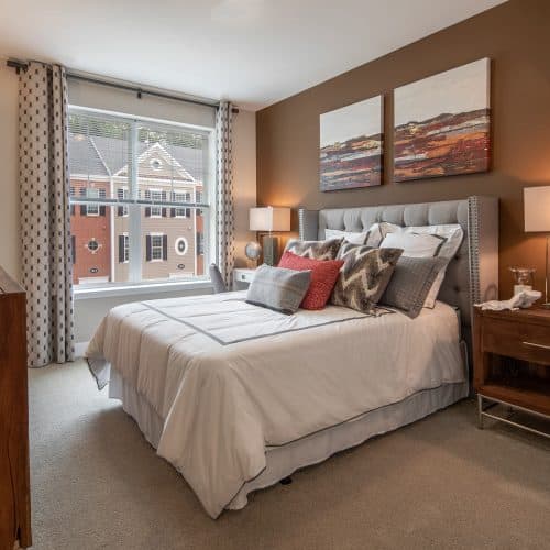 Roomy bedrooms with en-suite baths. 