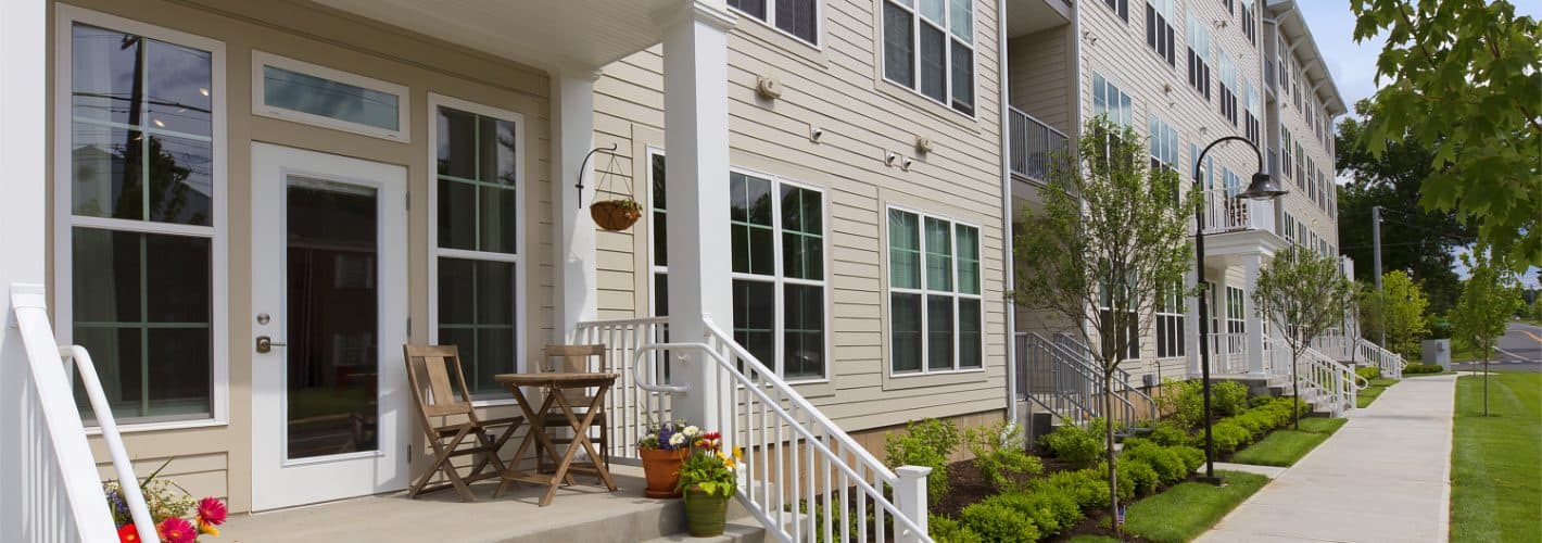 Heirloom Flats : Exterior