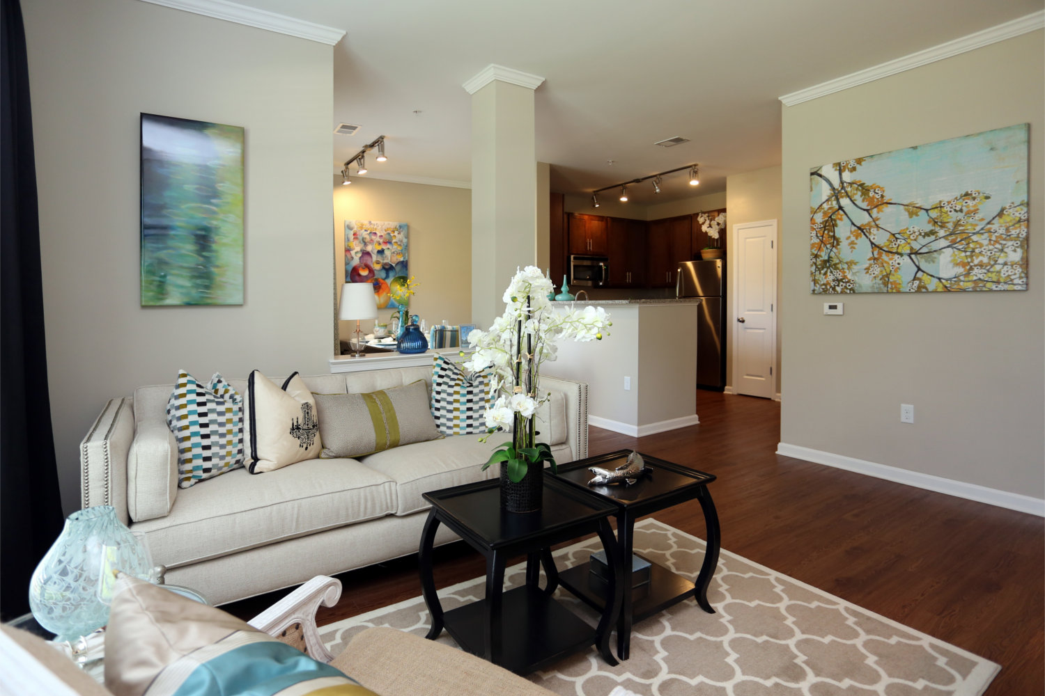 Millstone at Kingsview : Modern open concept layouts help conversation flow as you host friends and family