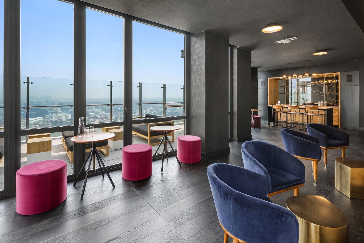 HUB : Sky Lounge Terrace