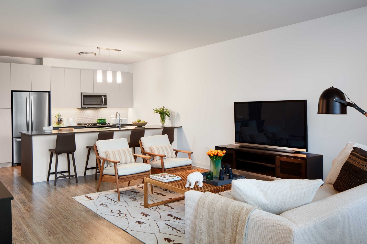 The Cooper : Living Room