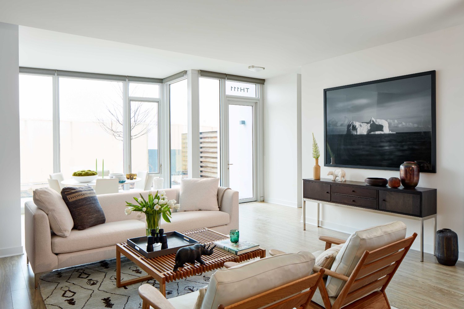 The Cooper : Living Room