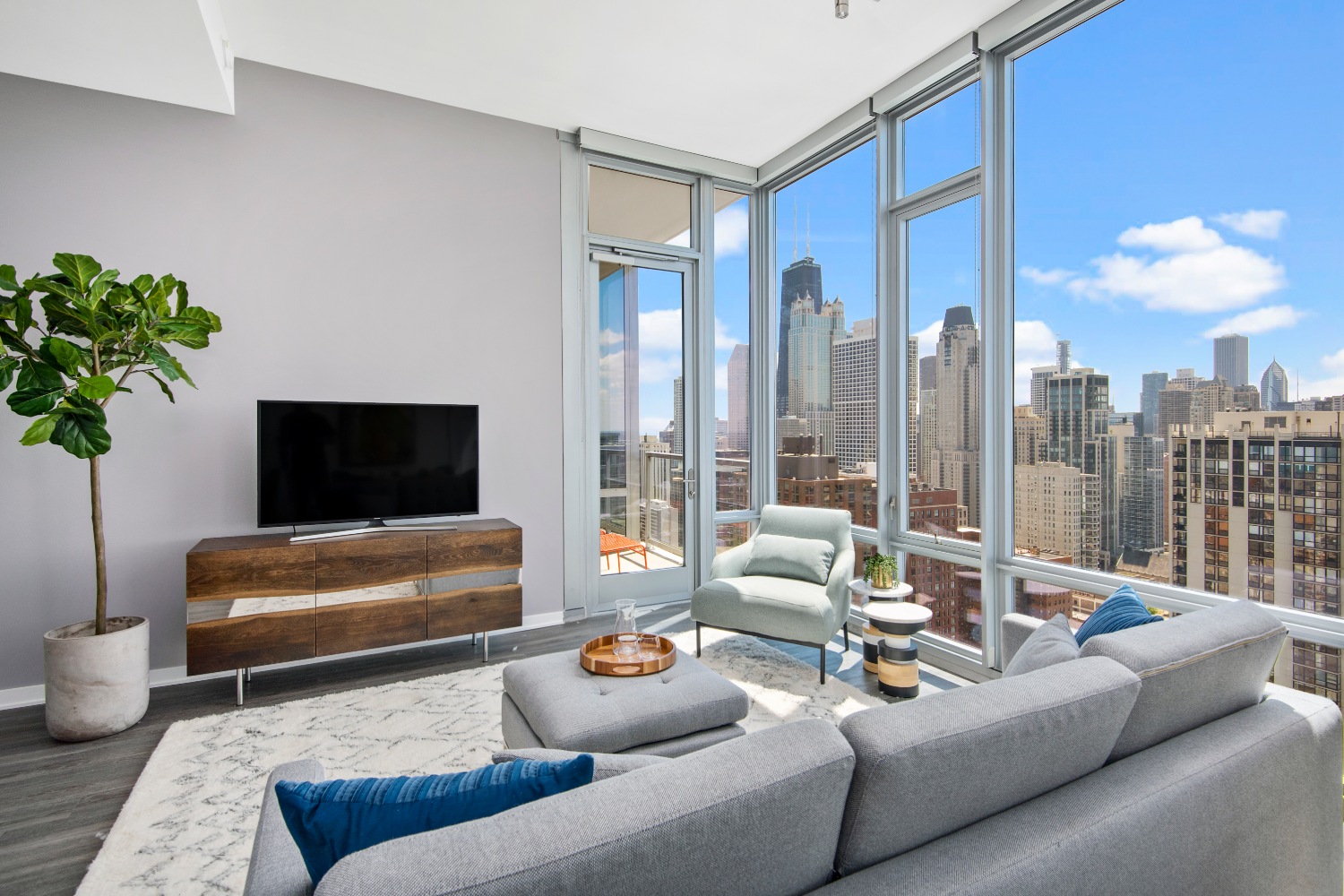 The Sinclair : Penthouse Living Room