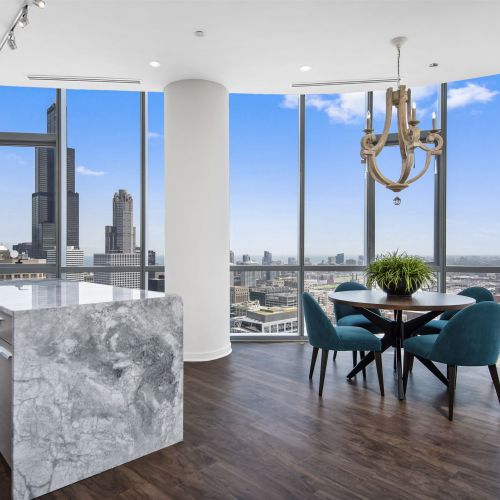 Model Penthouse Dining