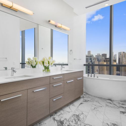 Model Penthouse Master Bath