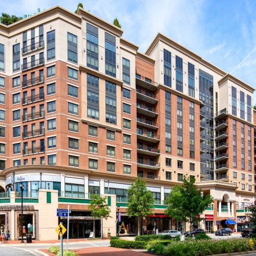 See Mariner Bay at Annapolis Town Center Apartment Photos & Videos