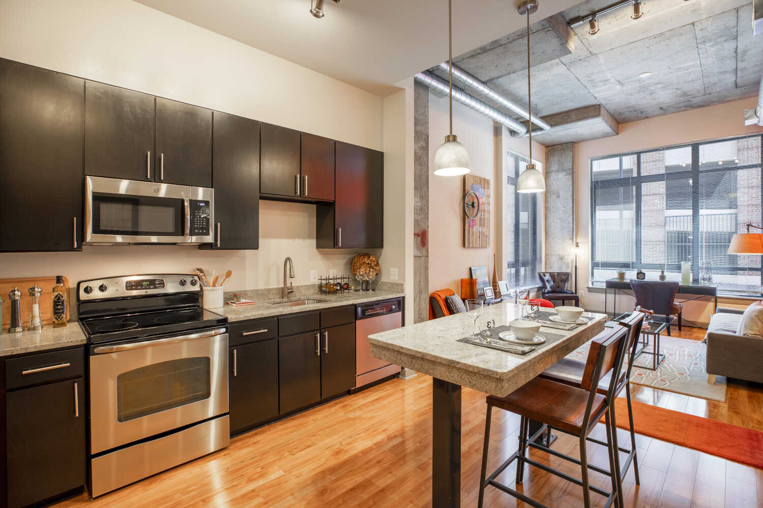 Union Wharf Apartments : Come home to a lifestyle unlike any other.