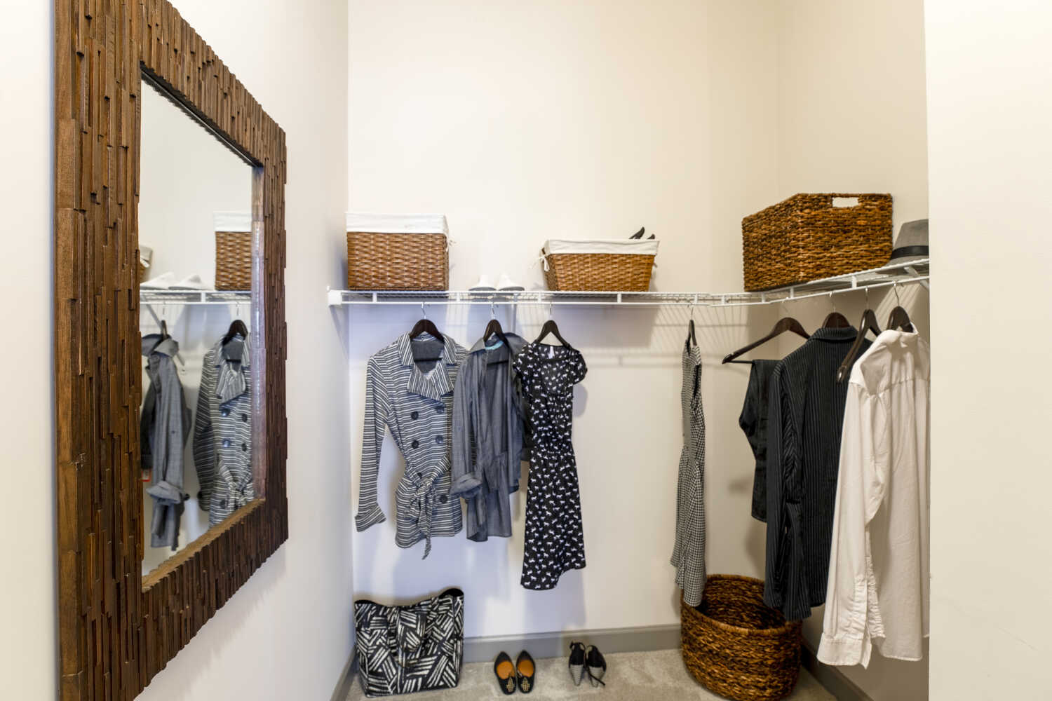 Union Wharf Apartments : Spacious, walk-in closets