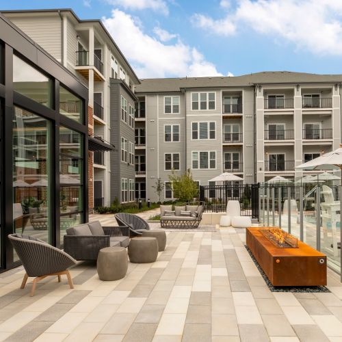 Firepit Lounge Daytime