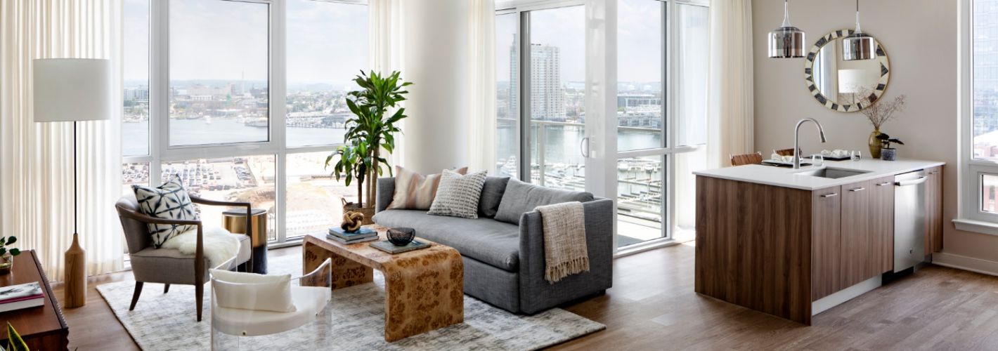 Liberty Harbor East : Living Room Kitchen