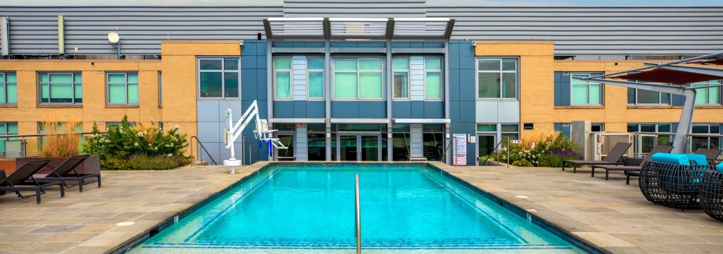 Elevation at Washington Gateway : Rooftop Pool