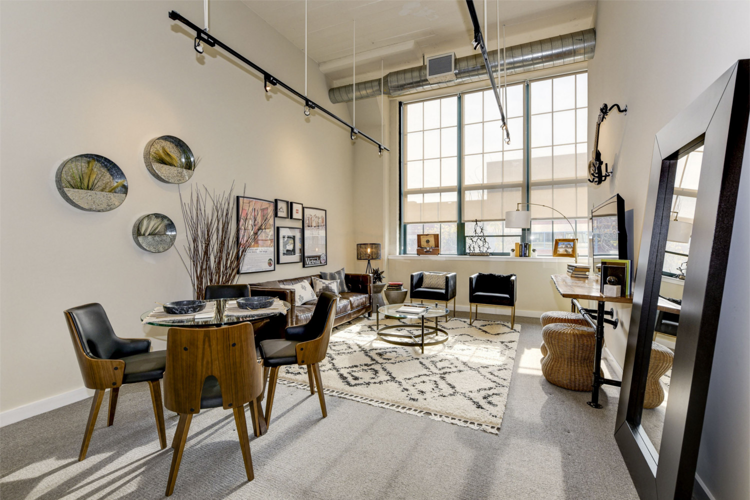 The Victor : Model Living Room