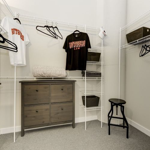 Model Walkin Closet Entrance