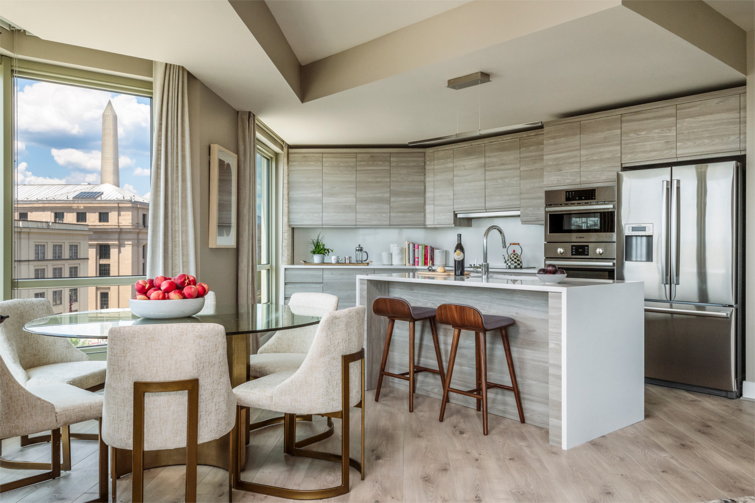 1331 : Kitchen Table