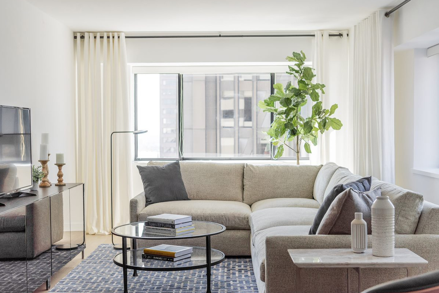 Devonshire : Living Room