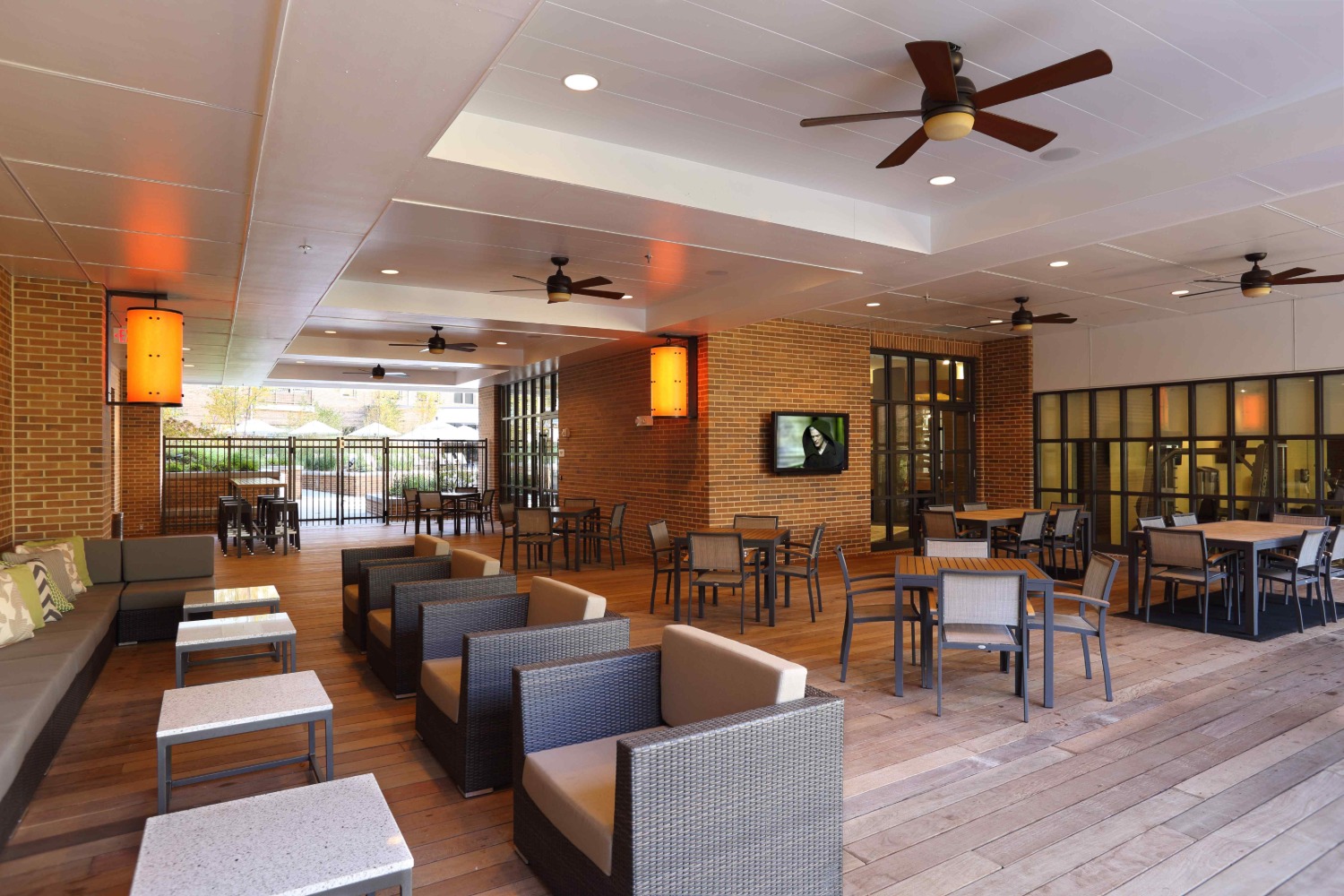 Monroe Street Market : Lounge