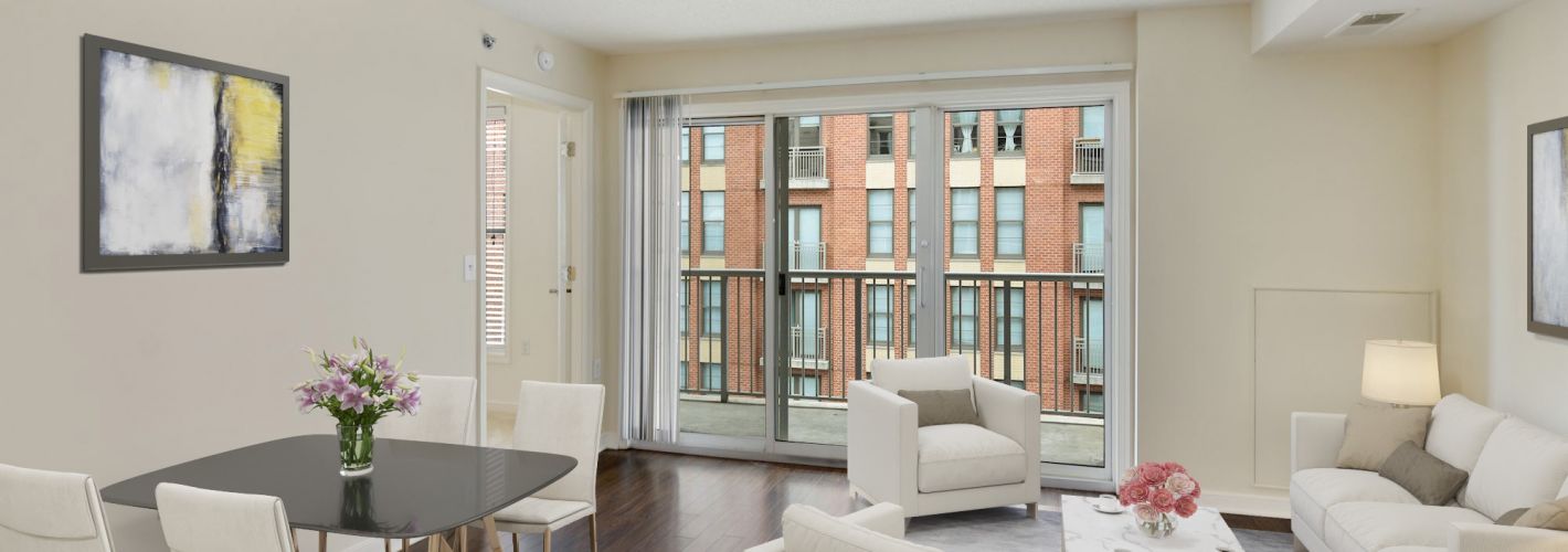 The Promenade at Harbor East : Enjoy spacious, open layouts with bright balcony options