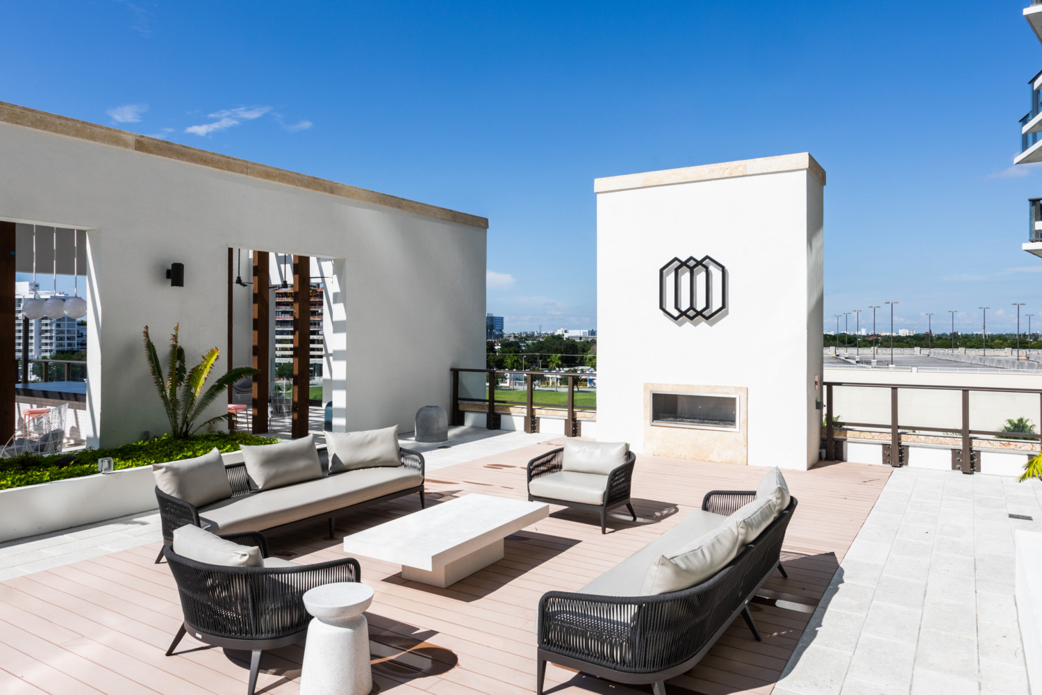 Gio Midtown : Outdoor lounge