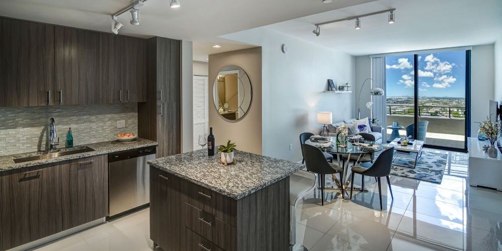 5250 Park at Downtown Doral : Kitchen