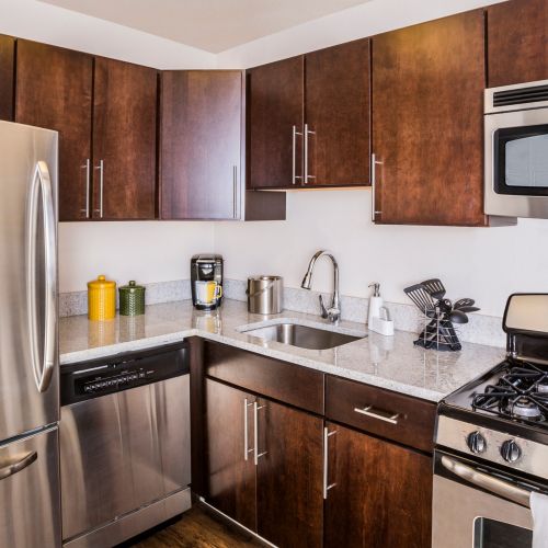 Kitchen - Classic on M Apartment Style