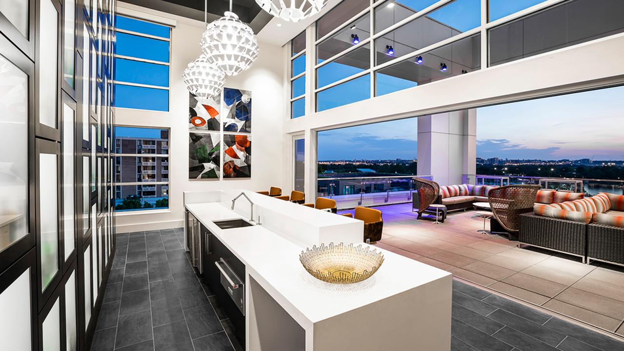Modern on M