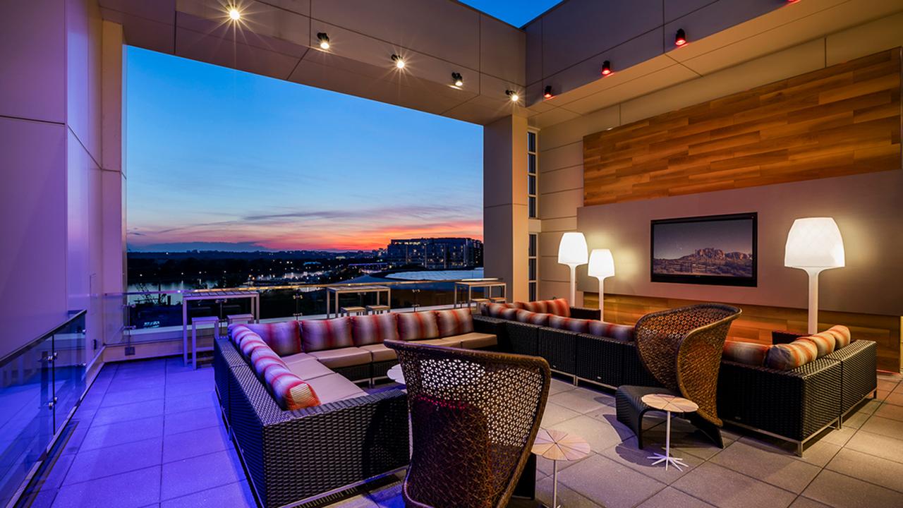 Modern on M