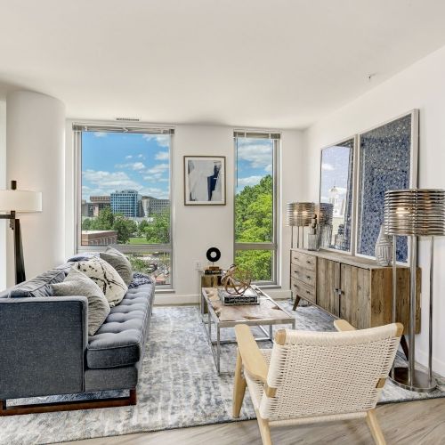 Very Spacious Living Room