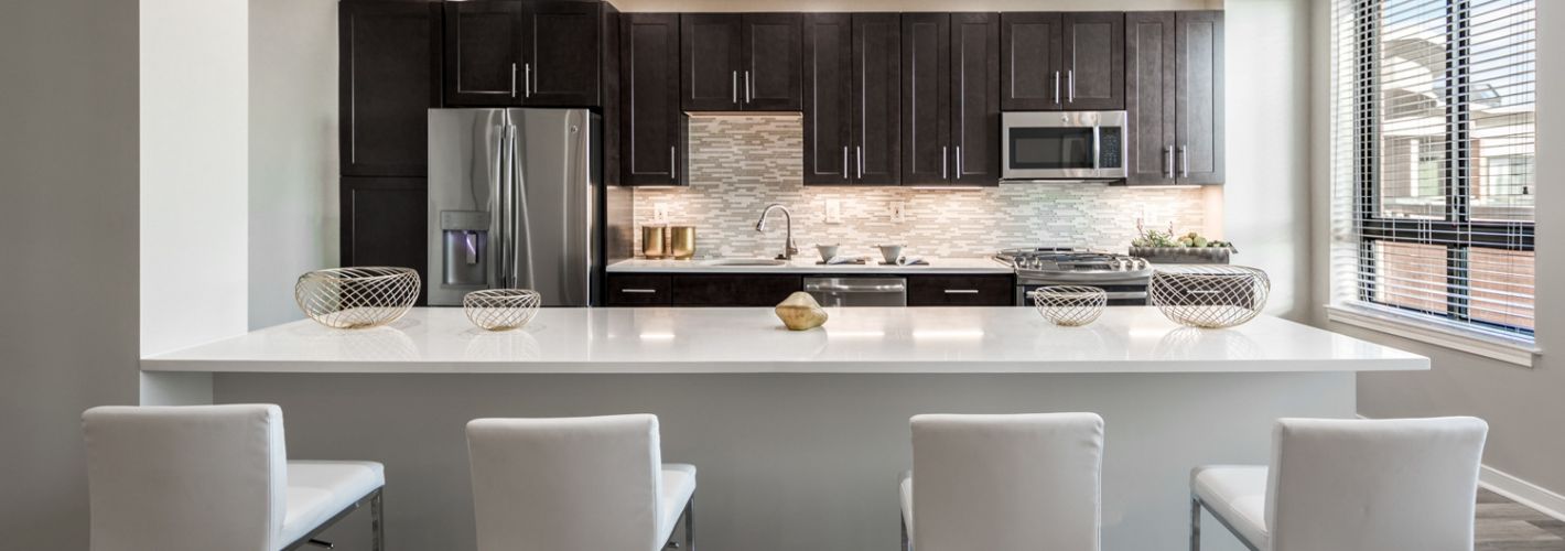 Instrata Pentagon City : Kitchen Penthouse