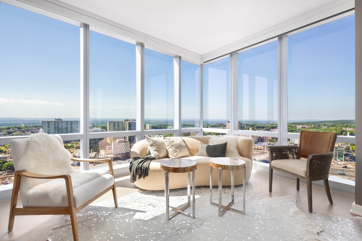 The Modern : Living Room