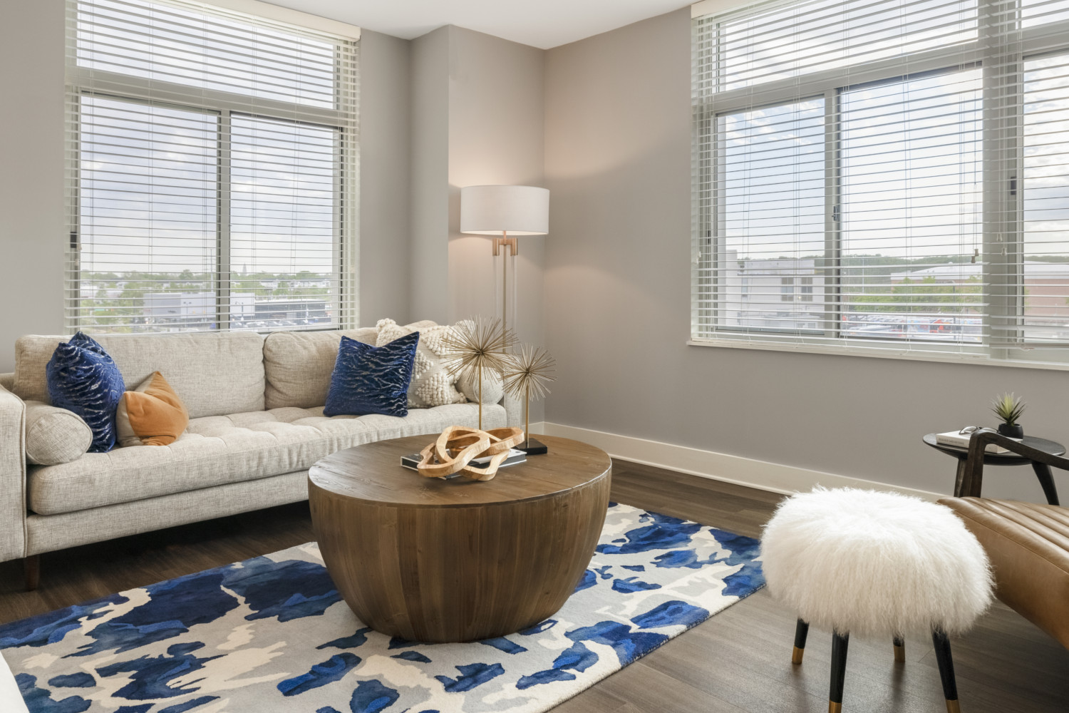 The Clark : Living Room