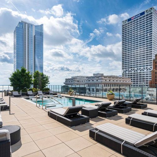 Luxury Apartments for Rent near Downtown Milwaukee WI Bozzuto