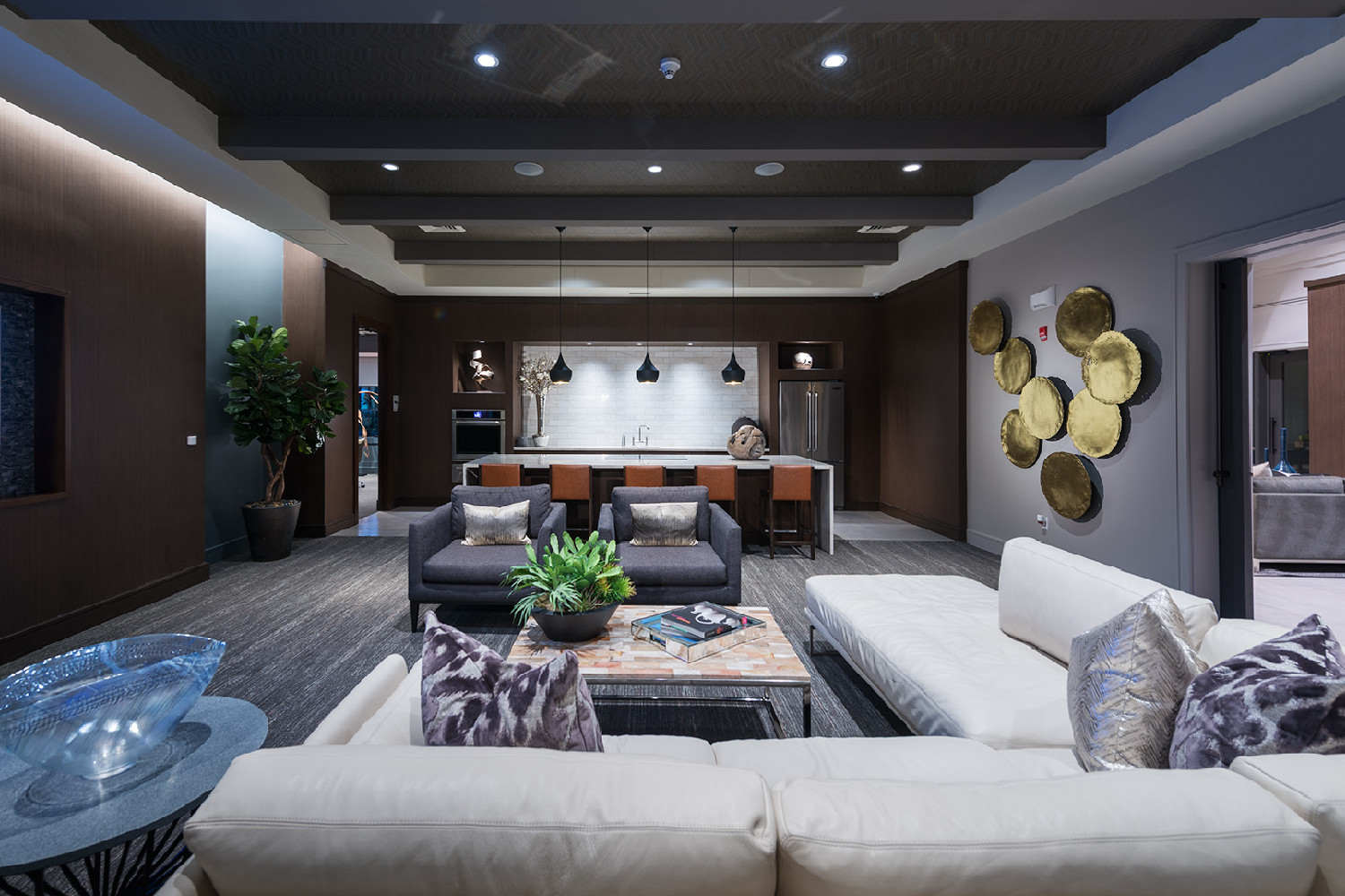 The Sylvan : Clubroom Lounge