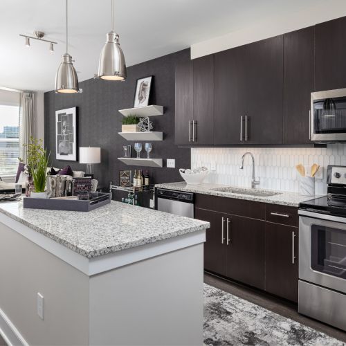 CameronSquare_Int_ModelKitchen_July2020