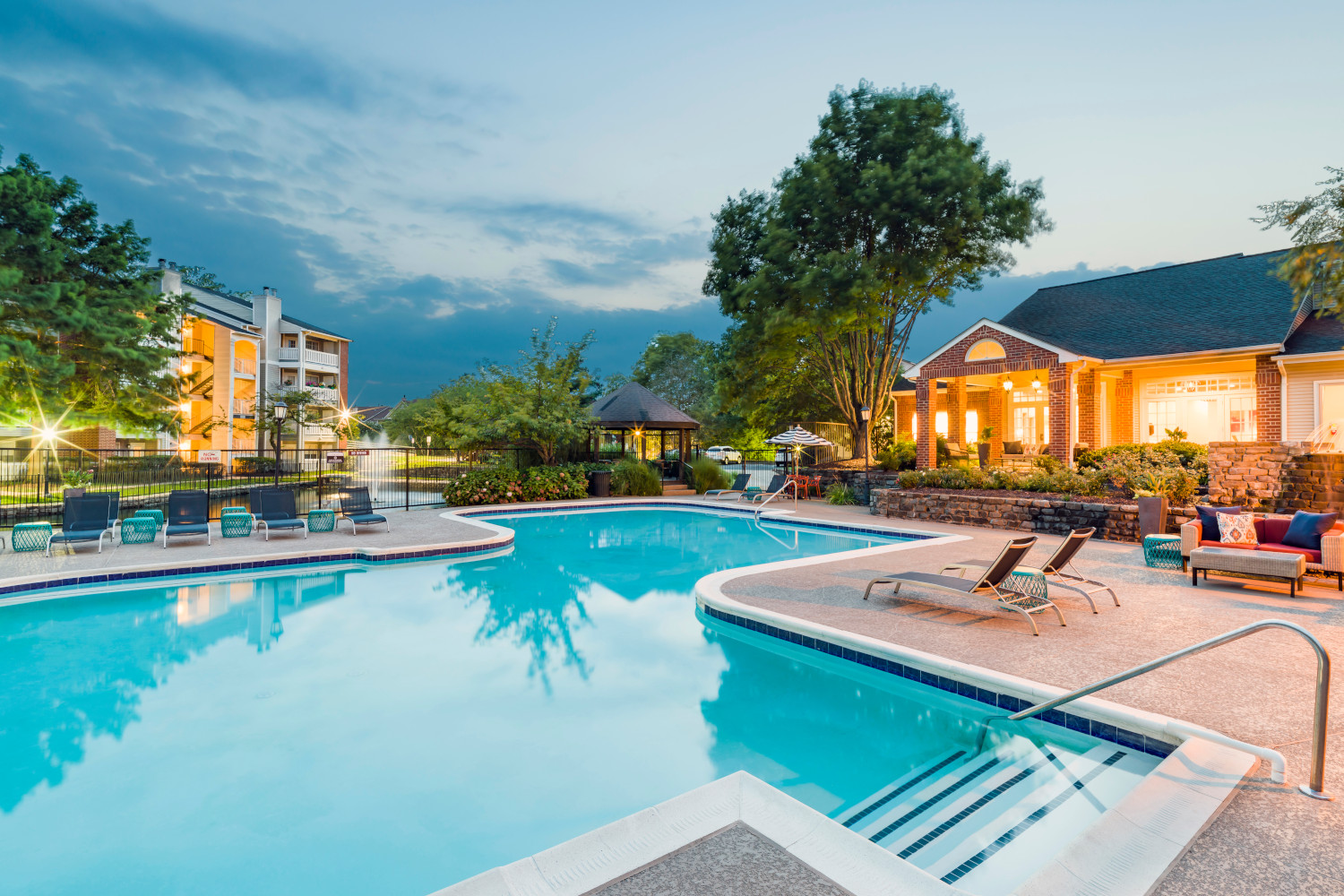 Halstead Fair Oaks : Pool