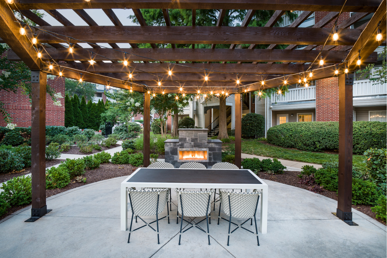 Halstead Fair Oaks : Fireplace